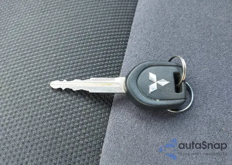 2004 Mitsubishi Outlander Ls z USA, uszkodzony, nr VIN JA4LZ31F54U064079